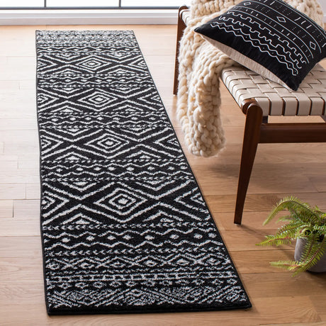 Safavieh Tulum 2'-0" x 11'-0" Rug in Black / Ivory