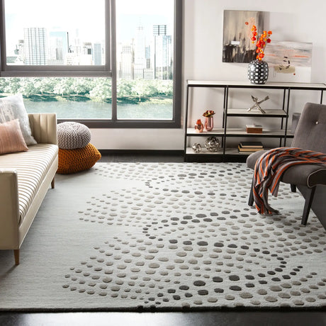 Safavieh Soho 7'-6" x 9'-6" Rug in Blue / Grey