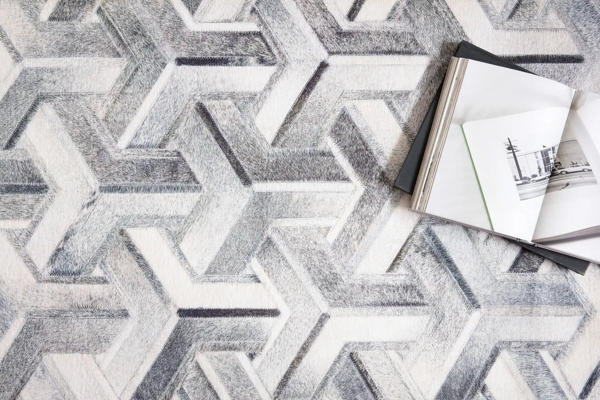 Loloi Maddox Mad-05 Silver / Ivory Rugs - styled aerial 1