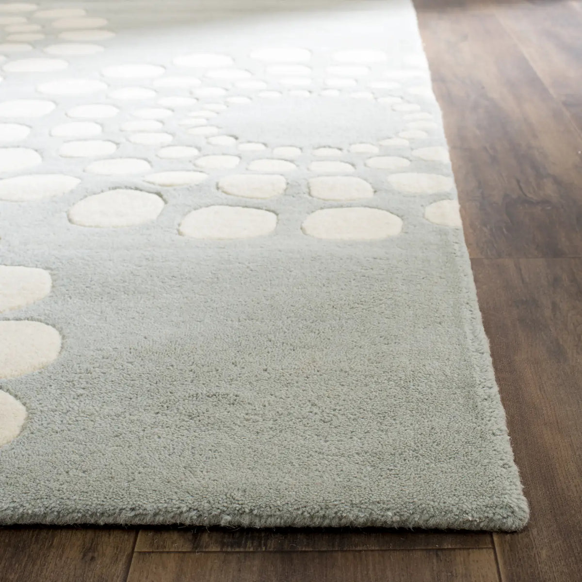 Safavieh Soho 3'-6" x 5'-6" Rug in Grey / Ivory