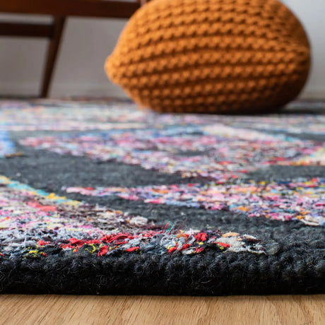 Safavieh Aspen 5'-0" x 8'-0" Rug in Dark Green / Black