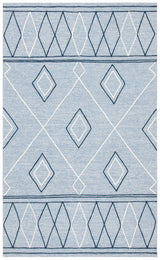 Safavieh Striped Kilim 4'-0" x 6'-0" Rug in Light Blue / Ivory