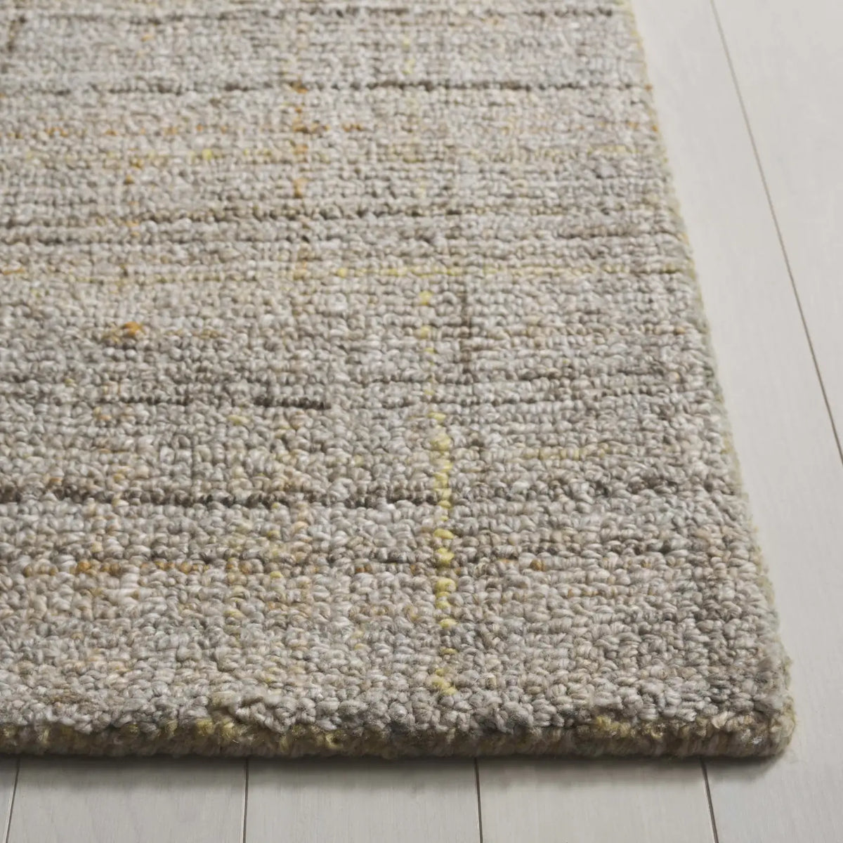 Safavieh Abstract 4'-0" x 6'-0" Rug in Light Green / Beige
