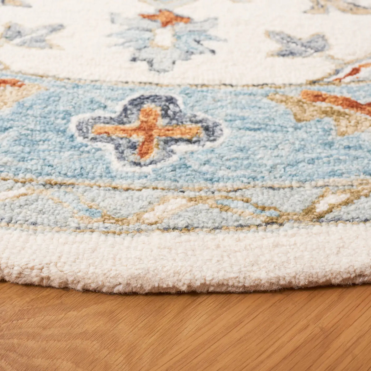 Safavieh Metro 6'-0" x 6'-0" Rug in Ivory / Blue