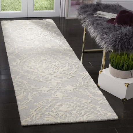 Safavieh Blossom 2'-3" x 10'-0" Rug in Light Grey / Ivory