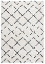Safavieh Arizona Shag 4'-0" x 6'-0" Rug in Ivory / Black