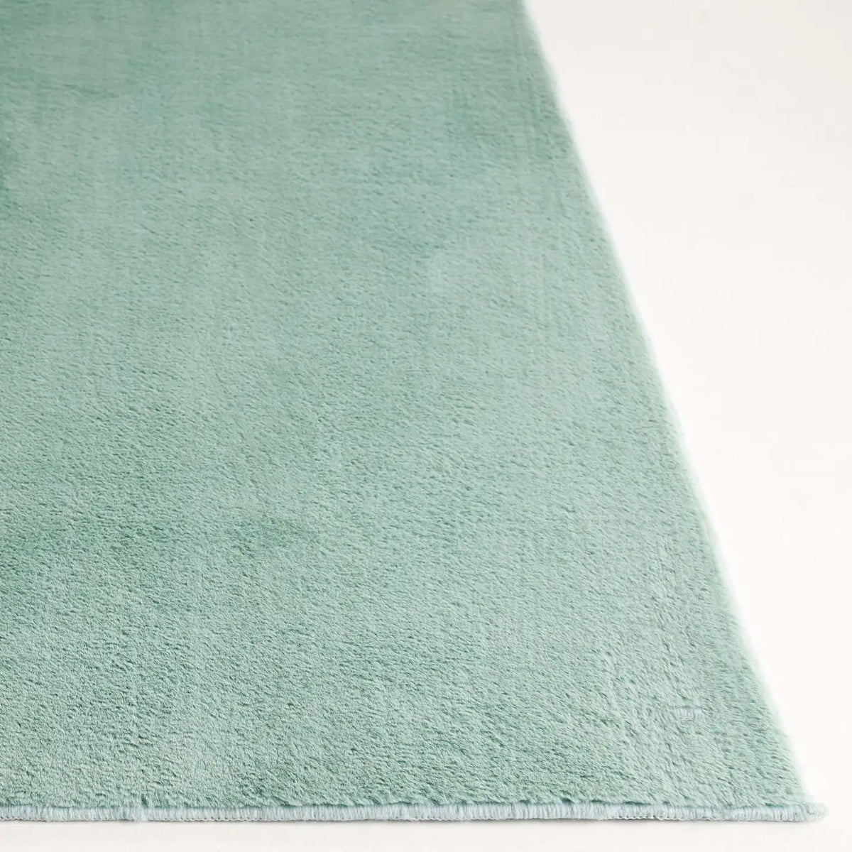 Safavieh Faux Rabbit Fur 5'-0" x 7'-0" Rug in Sage