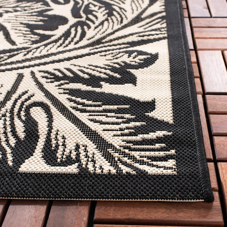 Safavieh Courtyard 5'-3" x 7'-7" Rug in Sand / Black
