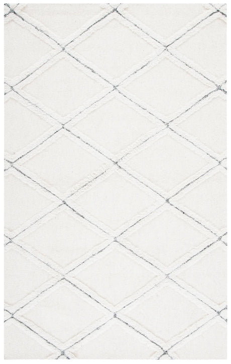 Safavieh Casablanca 4'-0" x 6'-0" Rug in Ivory