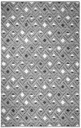 Safavieh Montauk 5'-0" x 8'-0" Rug in Black / Ivory