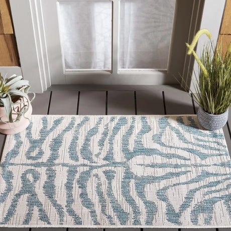Safavieh Courtyard 2'-0" x 3'-7" Rug in Ivory / Aqua
