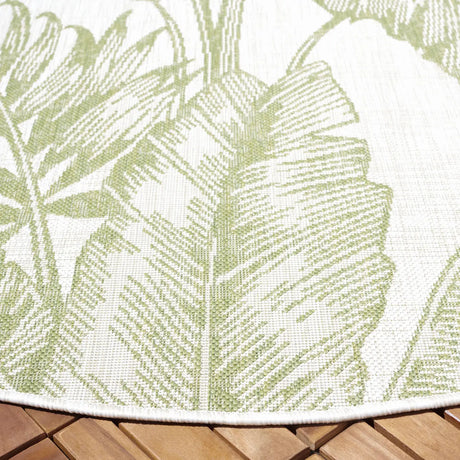 Safavieh Courtyard 6'-7" x 6'-7" Rug in Ivory / Green