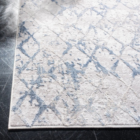 Safavieh Amelia 700 4'-0" x 6'-0" Rug in Light Grey / Blue