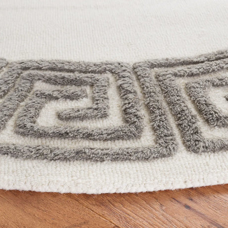 Safavieh Metro 6'-0" x 6'-0" Rug in Ivory / Grey