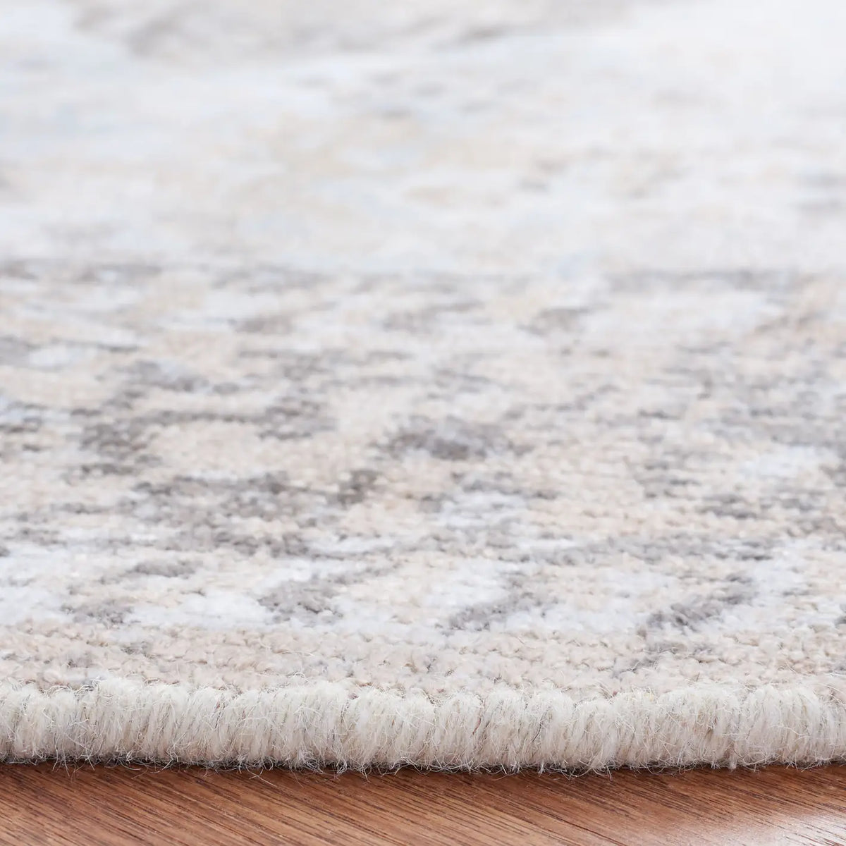 Safavieh Restoration Vintage 6'-0" x 6'-0" Rug in Beige / Sand