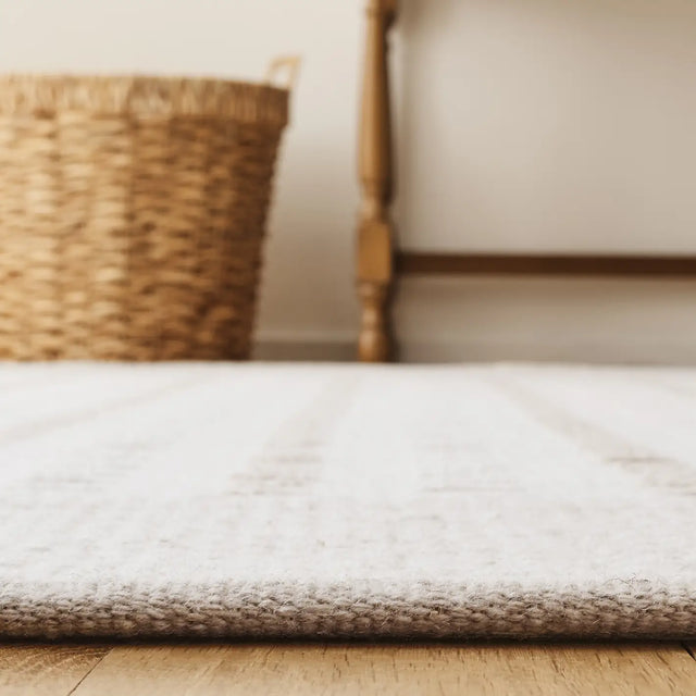 Safavieh Martha Stewart 8'-0" x 10'-0" Rug in Ivory