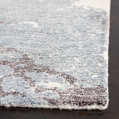 Safavieh Restoration Vintage 5'-0" x 8'-0" Rug in Grey / Ivory