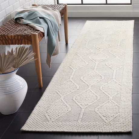 Safavieh Marbella 2'-3" x 9'-0" Rug in Ivory / Blue