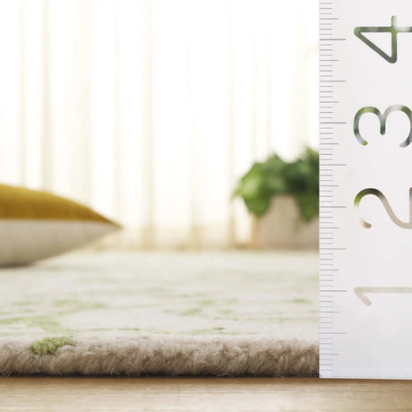 Safavieh Jardin 4'-0" x 6'-0" Rug in Ivory / Green