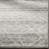 Safavieh Adirondack 5'-1" x 7'-6" Rug in Silver / Ivory