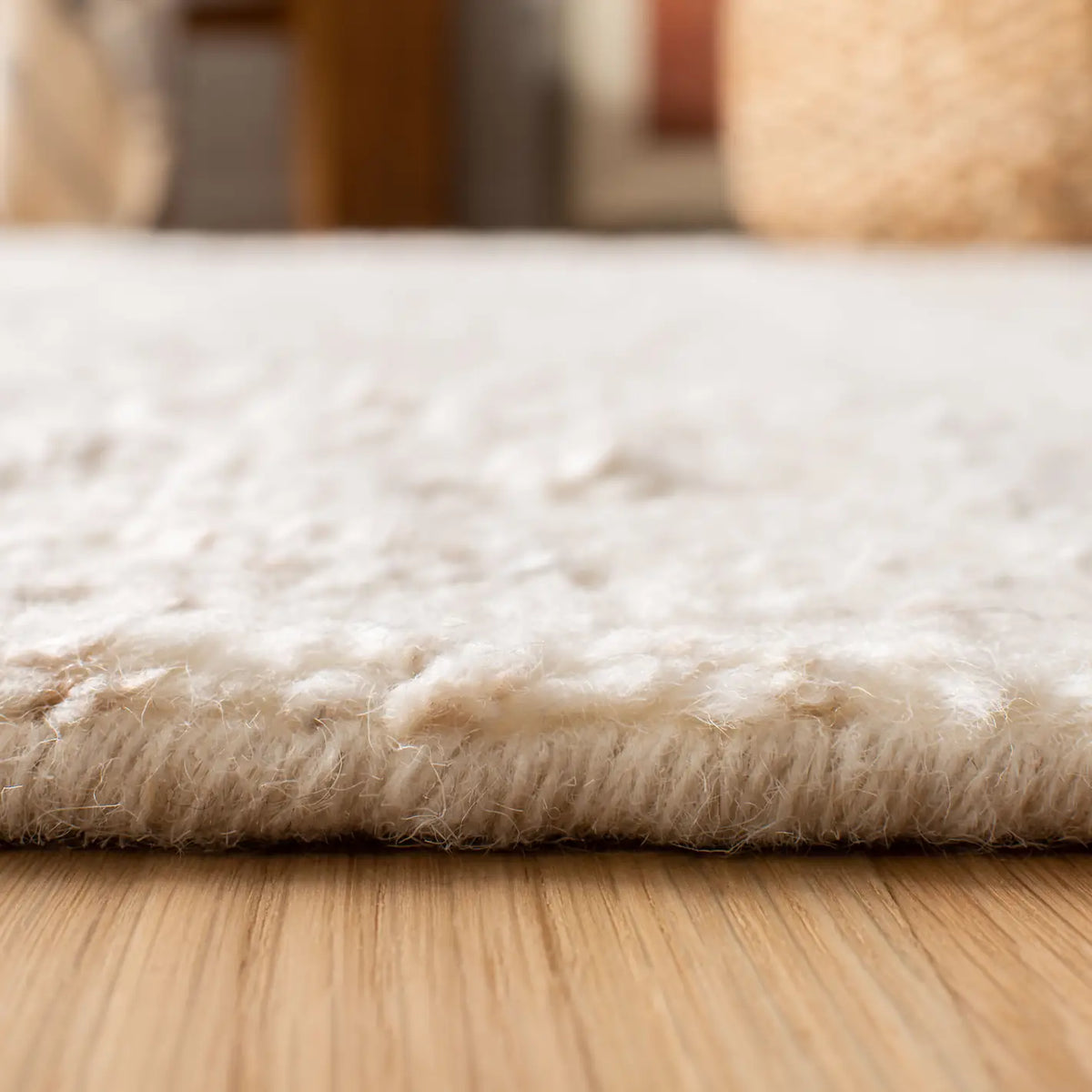 Safavieh Casablanca 5'-0" x 8'-0" Rug in Beige