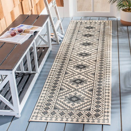 Safavieh Veranda 2'-3" x 10'-0" Rug in Ivory / Slate
