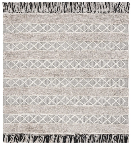 Safavieh Vermont 6'-0" x 6'-0" Rug in Beige / Ivory