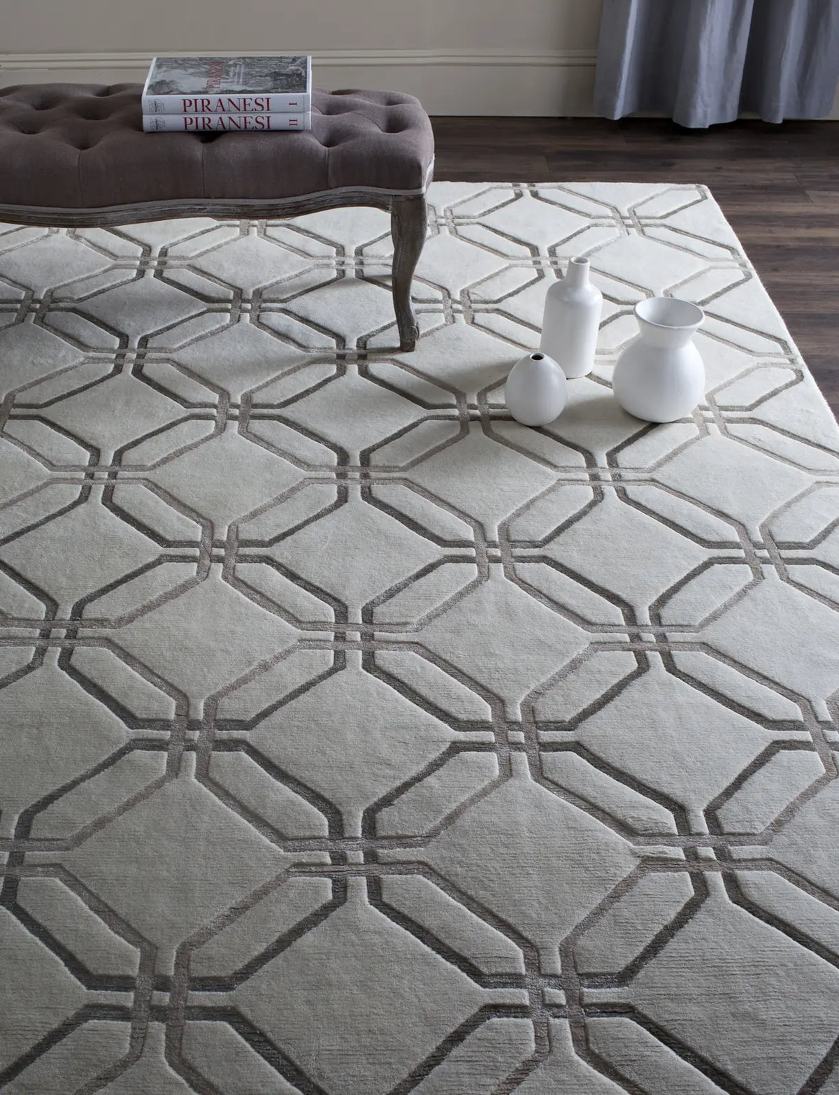 Safavieh Tibetan 6'-0" x 9'-0" Rug in White