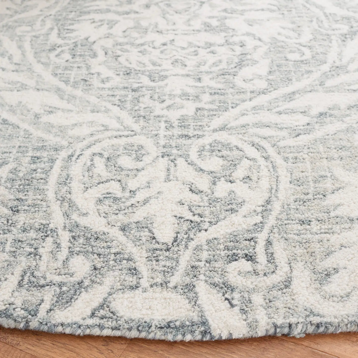 Safavieh Abstract 6'-0" x 6'-0" Rug in Ivory / Grey