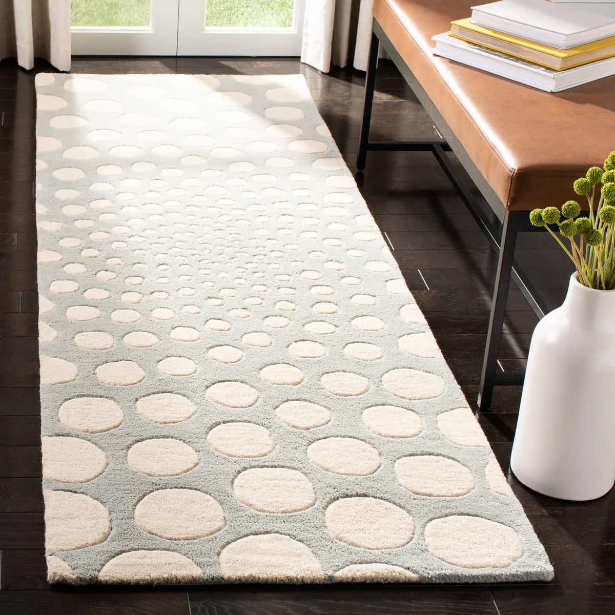 Safavieh Soho 2'-6" x 8'-0" Rug in Grey / Ivory