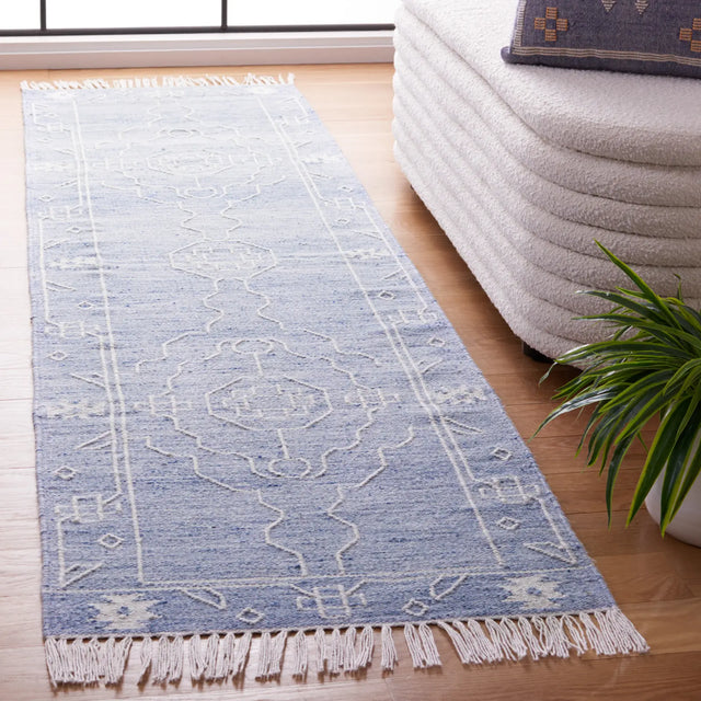 Safavieh Kilim 2'-3" x 9'-0" Rug in Blue / Ivory