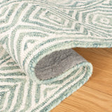 Safavieh Roslyn 4'-0" x 6'-0" Rug in Green / Blue