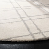Safavieh Himalaya 6'-0" x 6'-0" Rug in Ivory / Silver