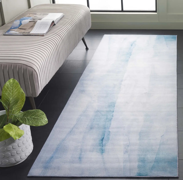Safavieh Tacoma 2'-6" x 8'-0" Rug in Ivory / Blue