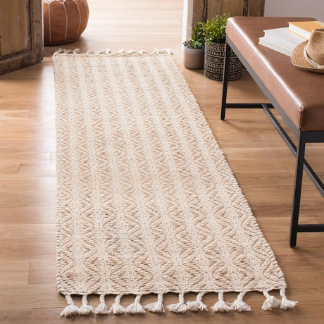 Safavieh Natura 2'-3" x 8'-0" Rug in Beige
