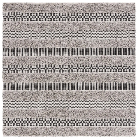 Safavieh Natura 6'-0" x 6'-0" Rug in Black / Ivory
