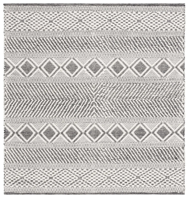 Safavieh Vermont 6'-0" x 6'-0" Rug in Ivory / Black