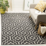 Safavieh Montauk 4'-0" x 6'-0" Rug in Dark Grey / Ivory
