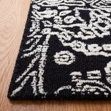 Safavieh Metro 4'-0" x 6'-0" Rug in Black / Ivory