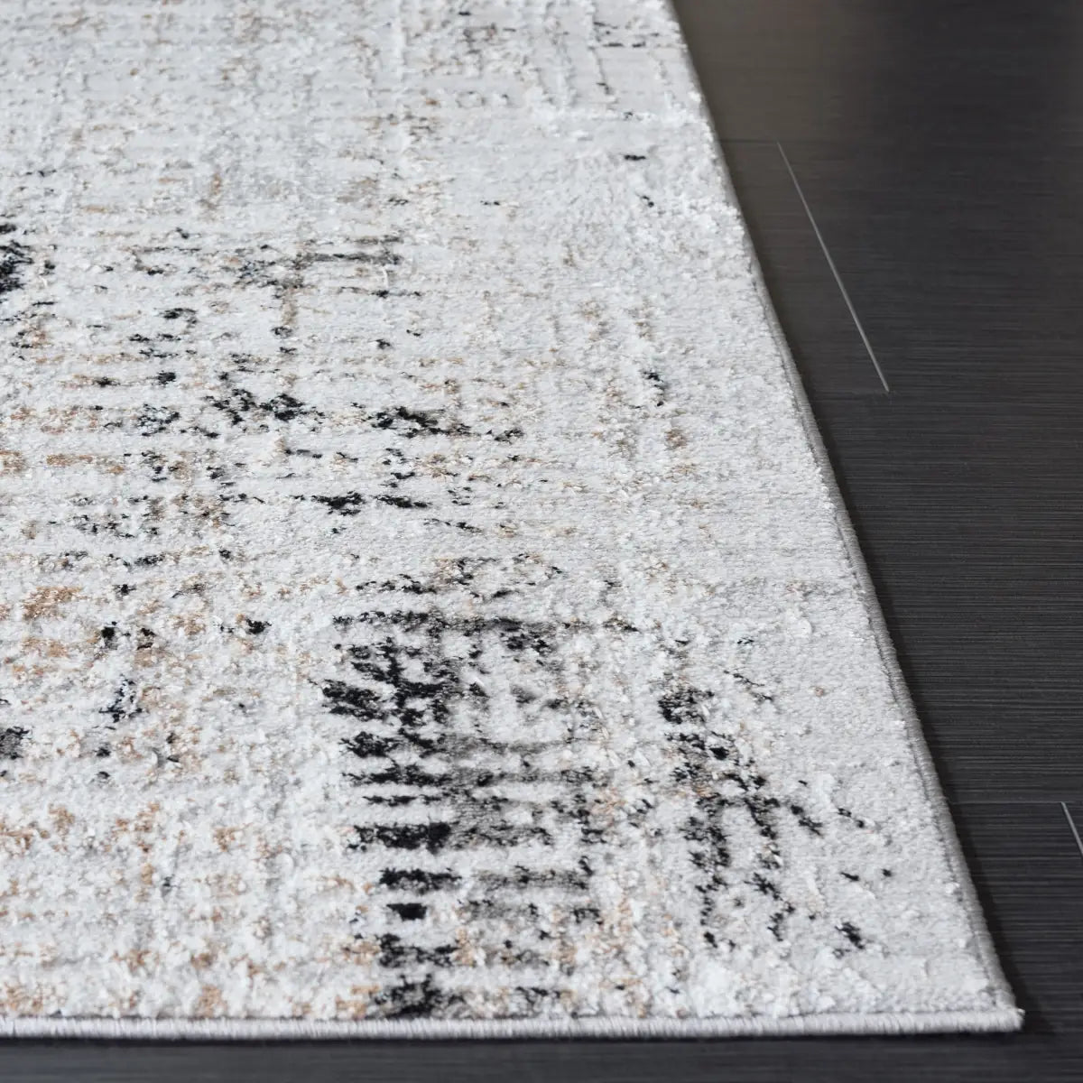Safavieh Parker 6'-0" x 9'-0" Rug in Light Grey / Black