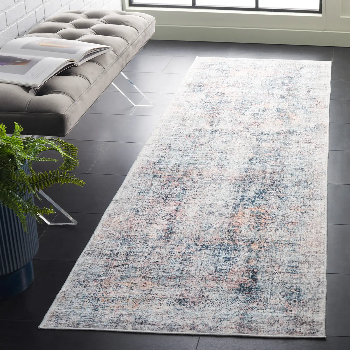 Safavieh Arizona 2'-6" x 8'-0" Rug in Navy / Beige