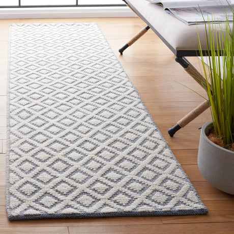 Safavieh Vermont 2'-3" x 8'-0" Rug in Ivory / Blue