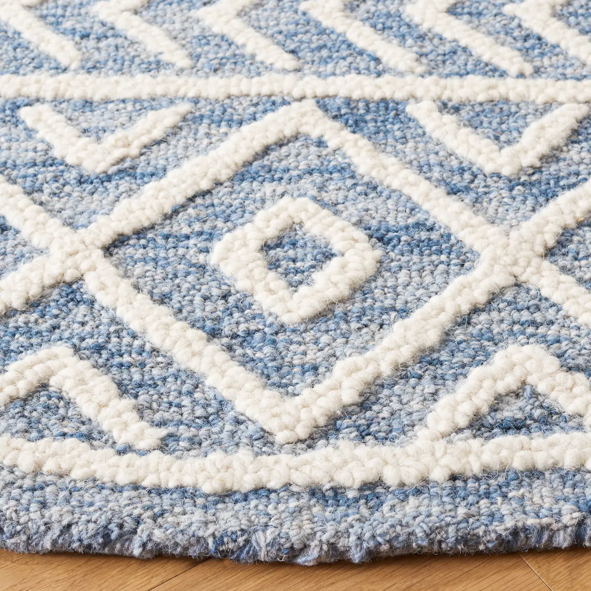 Safavieh Metro 6'-0" x 6'-0" Rug in Blue / Ivory