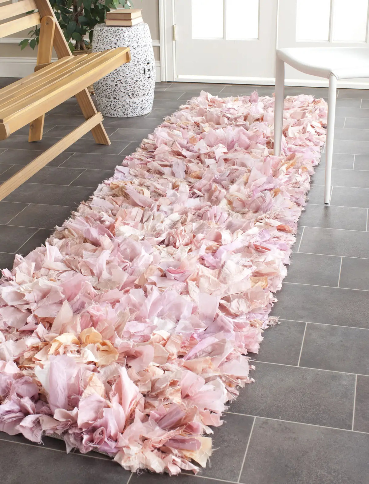 Safavieh Rio Shag 2'-3" x 11'-0" Rug in Ivory / Pink