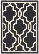 Safavieh Cambridge 2'-0" x 3'-0" Rug in Black / Ivory