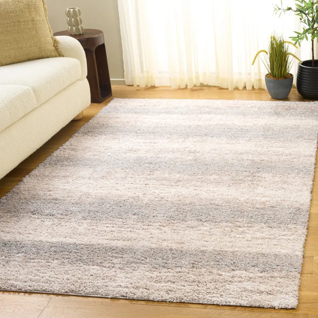 Safavieh Gemma Shag 5'-3" x 7'-6" Rug in Ivory / Beige Grey