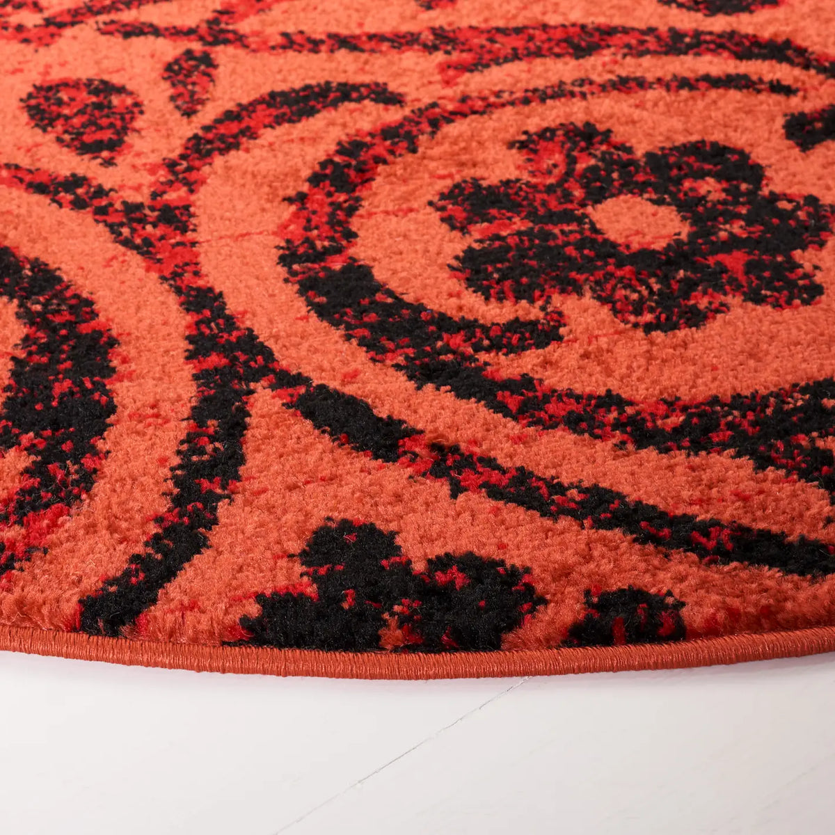 Safavieh Adirondack 6'-7" x 6'-7" Rug in Red / Black