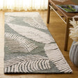 Safavieh Jardin 2'-3" x 8'-0" Rug in Grey / Ivory