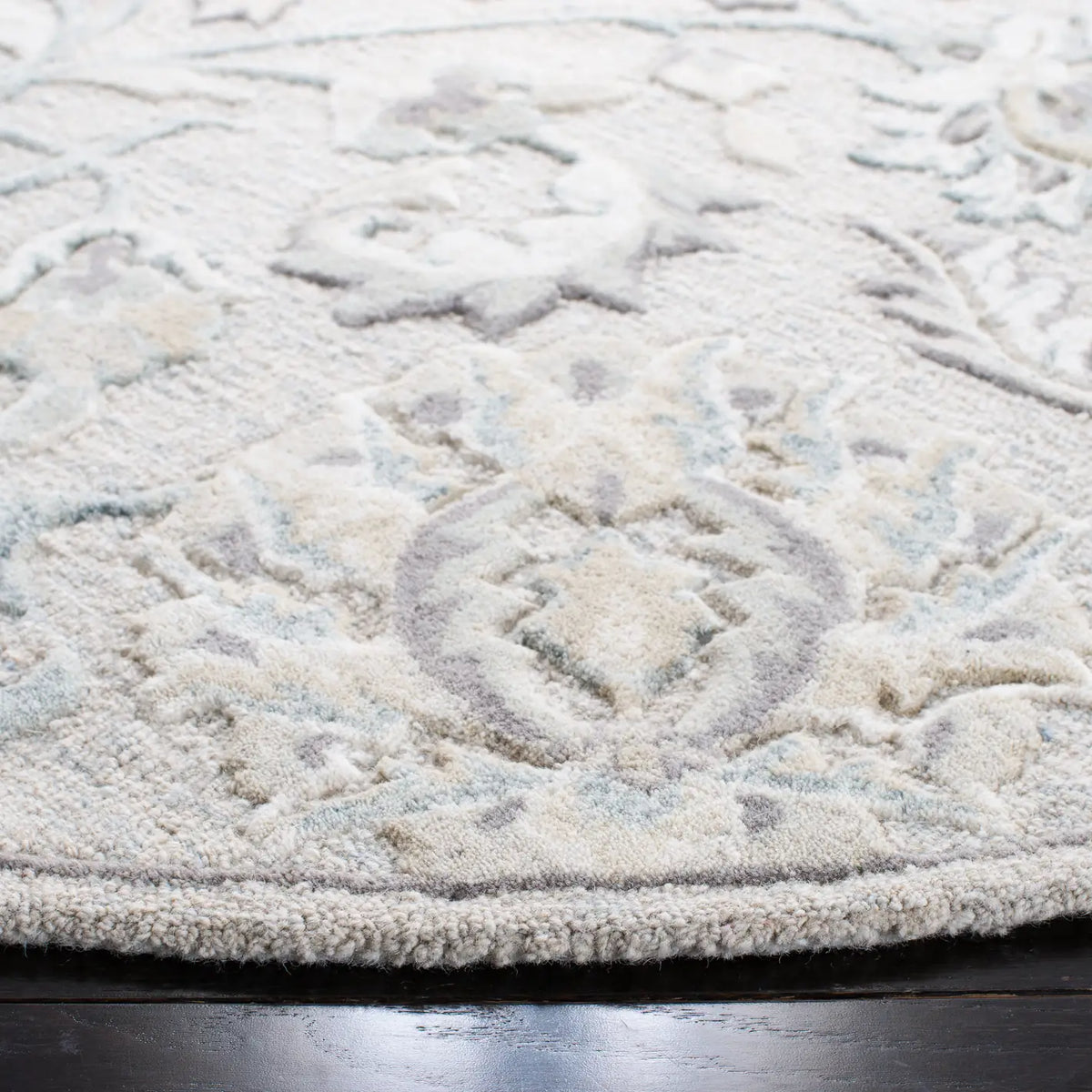 Safavieh Glamour 6'-0" x 6'-0" Rug in Light Blue / Ivory