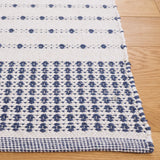 Safavieh Montauk 4'-0" x 6'-0" Rug in Navy / Ivory